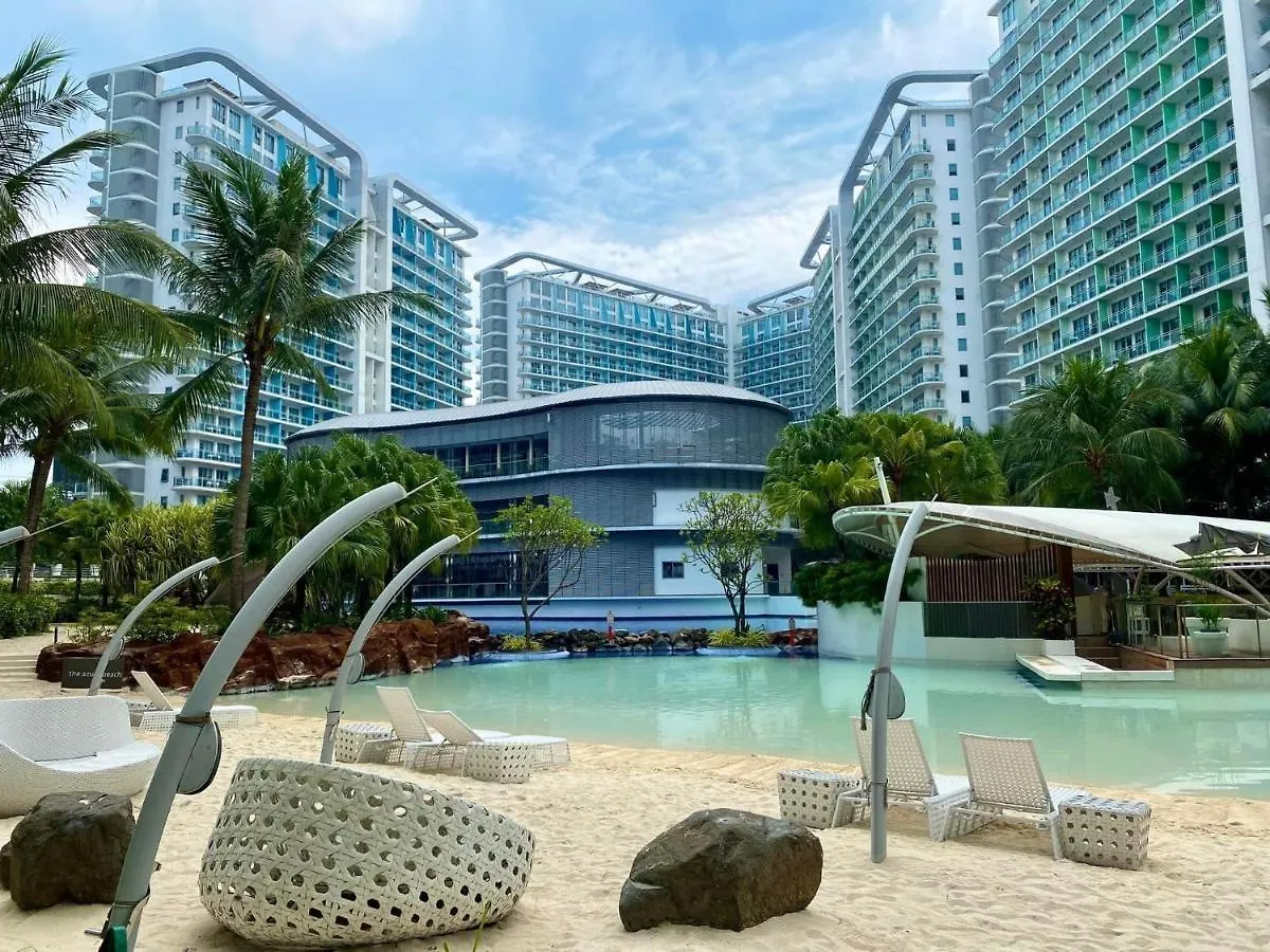 Azure Staycation At The Hows Manila 0*,
